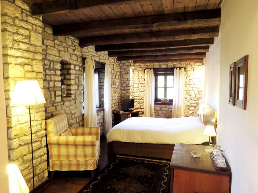 Arhontiko Aristis Hotel Buitenkant foto