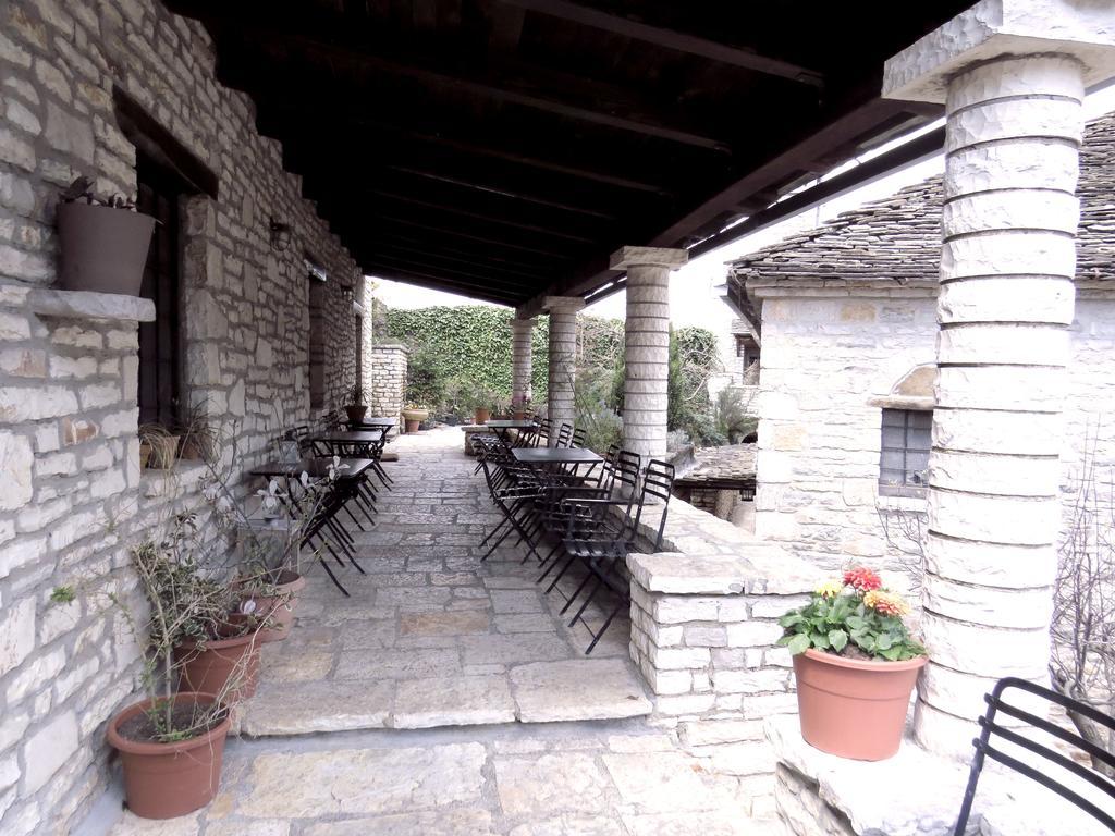 Arhontiko Aristis Hotel Buitenkant foto