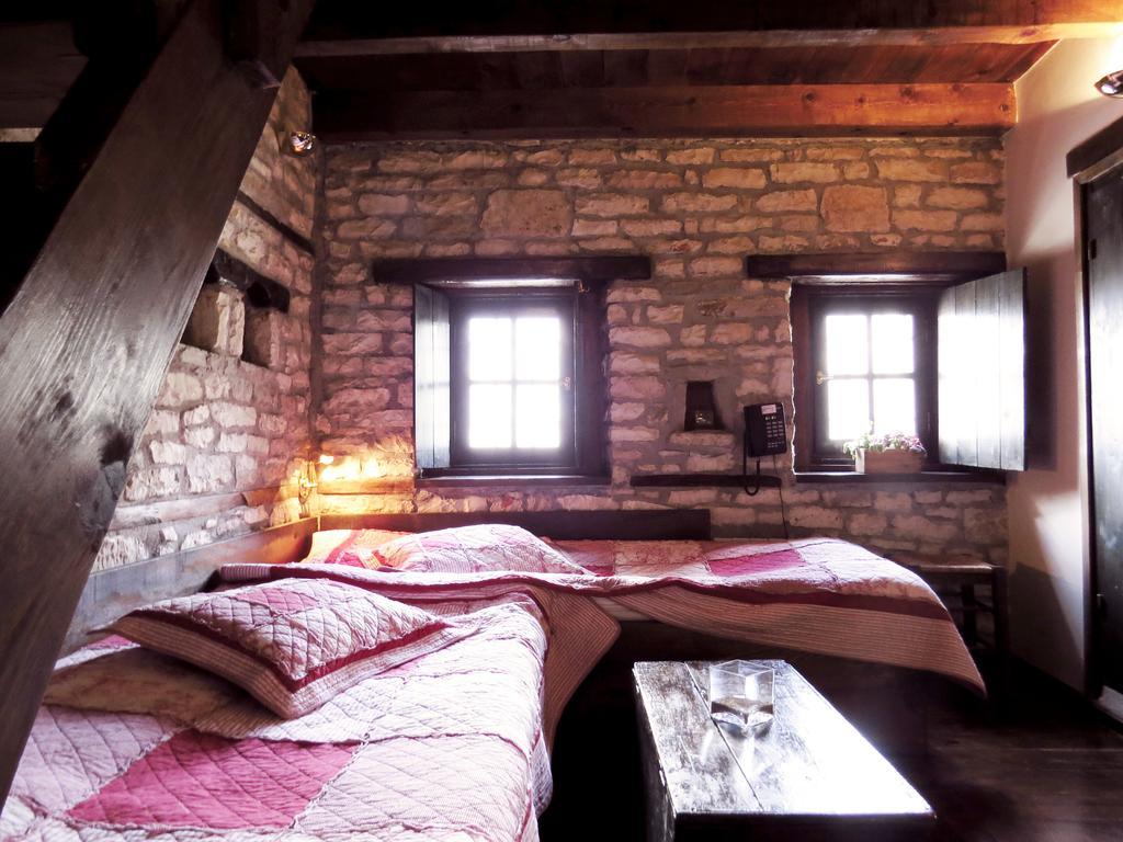 Arhontiko Aristis Hotel Buitenkant foto