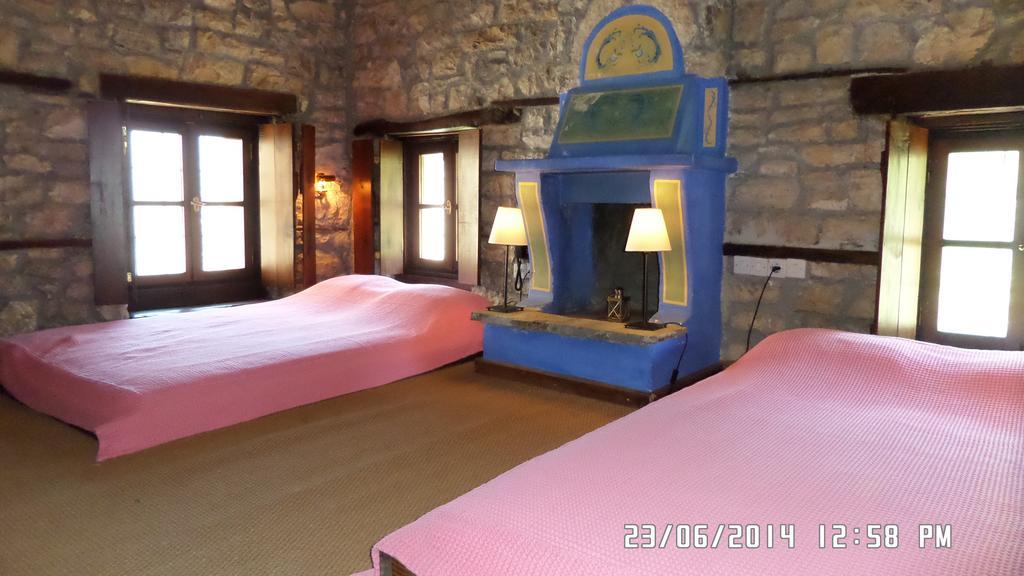 Arhontiko Aristis Hotel Buitenkant foto