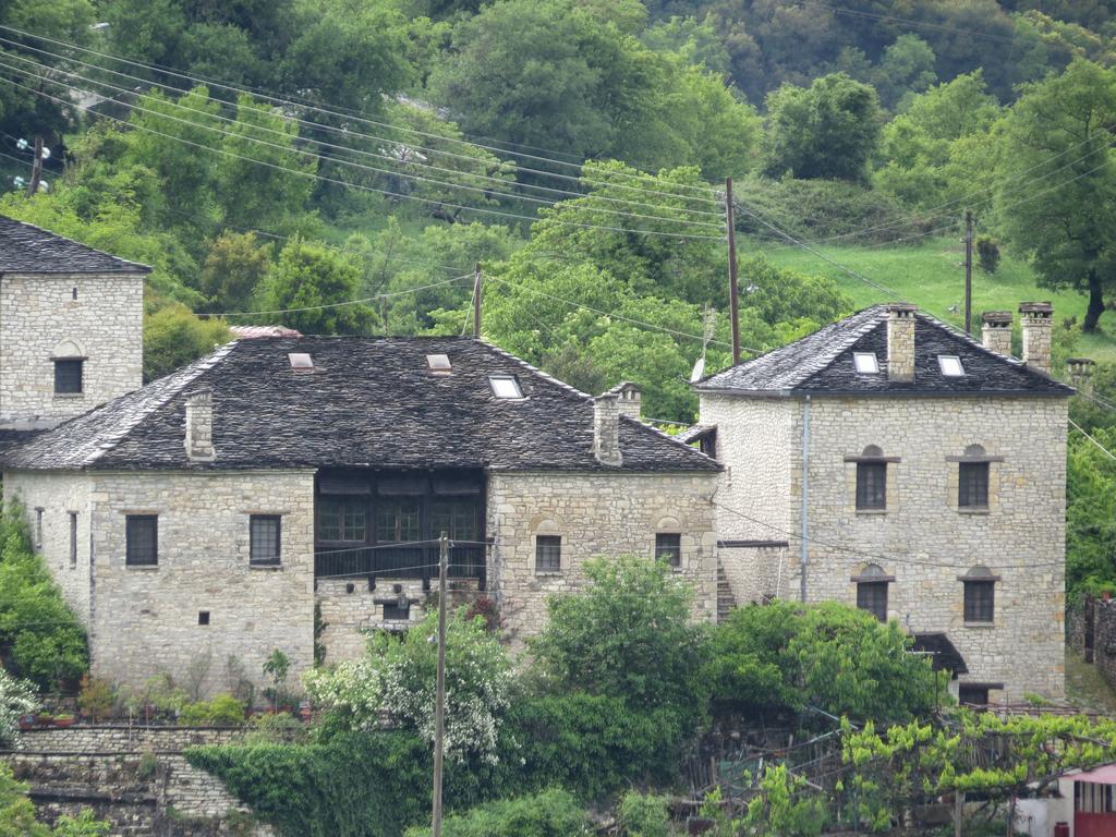 Arhontiko Aristis Hotel Buitenkant foto